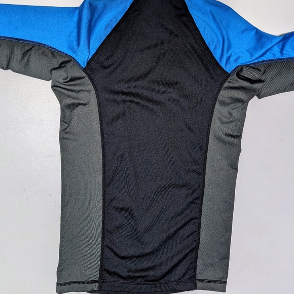 Quiksilver Rashguard - Picture 4 of 5